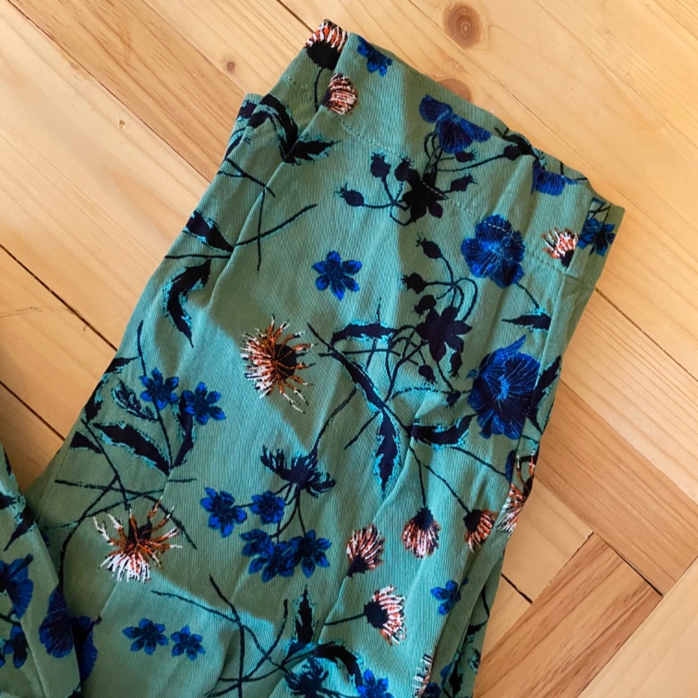 Jessica Simpson Cadie Green Floral Pants - Picture 3 of 9